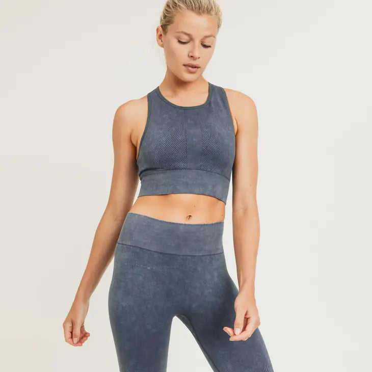 Slanted Ribbing Seamless Mineral-Washed Racerback Sports Bra- BLACK