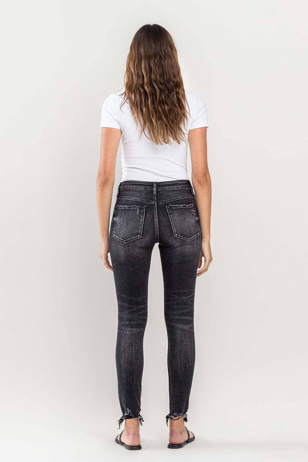 VERVET : MID RISE UNEVEN RAW HEM CROP SKINNY JEANS-WELL-MADE