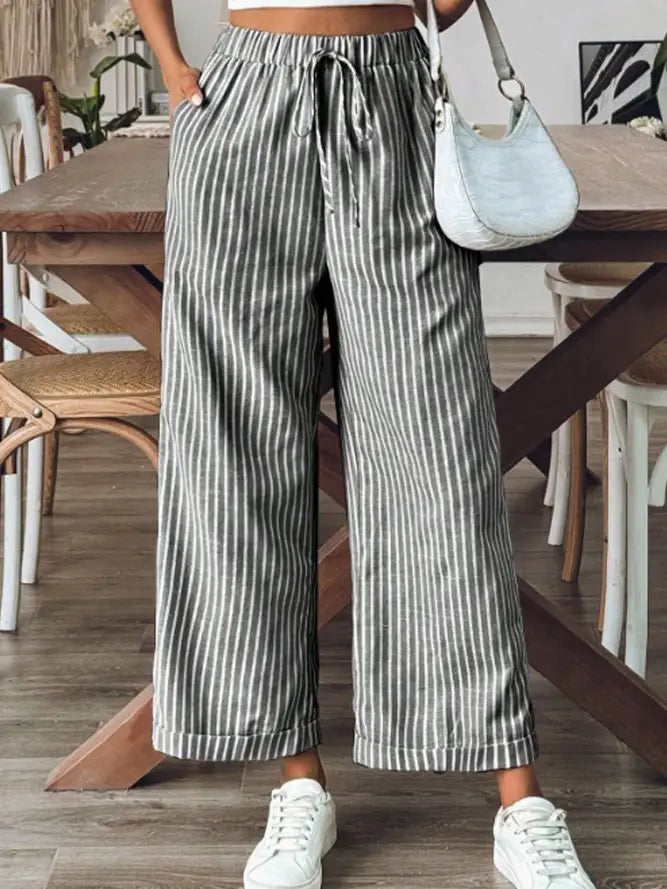 Stripped Flared Cropped Pants