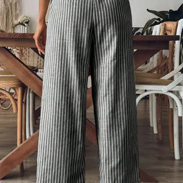 Stripped Flared Cropped Pants