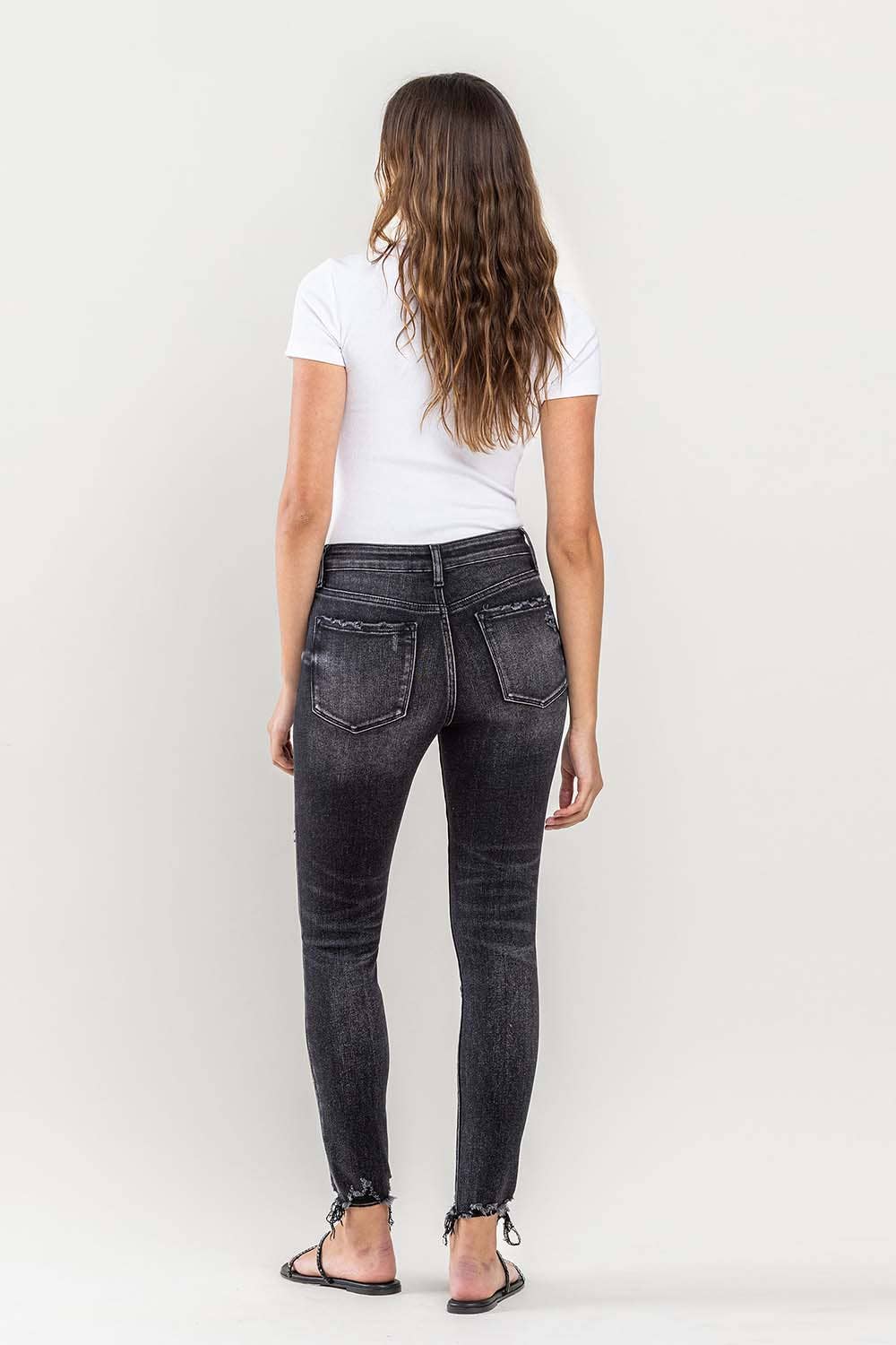 VERVET : MID RISE UNEVEN RAW HEM CROP SKINNY JEANS-WELL-MADE